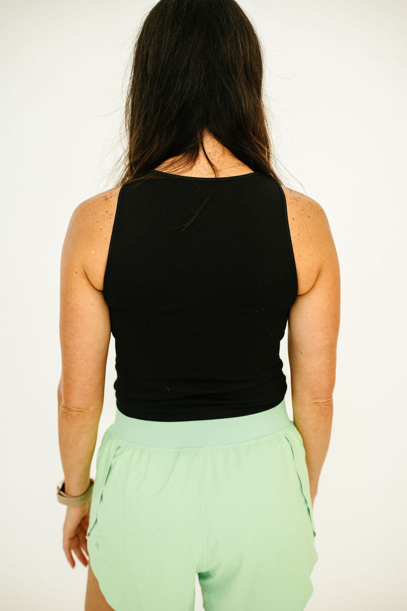 HIGH Logo Comfort Cove Cropped Ribbed High Neck | Black/White